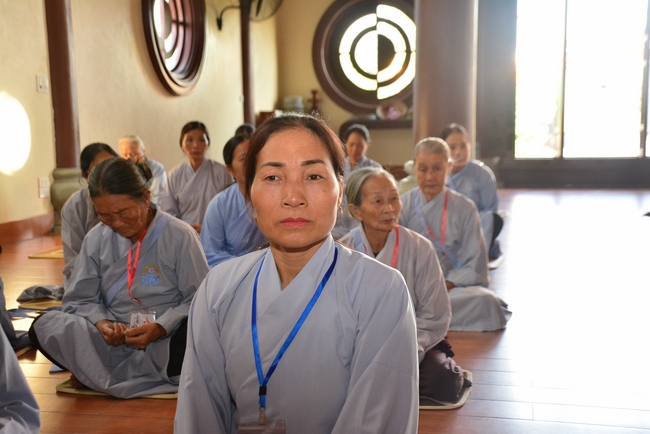 The 2nd-day Retreat meditation - reciting the Buddha's name and the Ordination Ceremony at Tay Khanh Pagoda