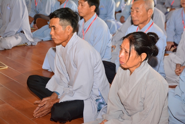 The 2nd-day Retreat meditation - reciting the Buddha's name and the Ordination Ceremony at Tay Khanh Pagoda