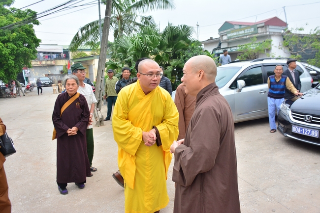 The rite casting Great bell at Tay Khanh pagoda