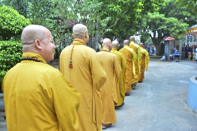The rite casting Great bell at Tay Khanh pagoda