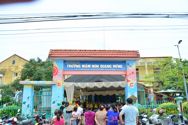 Mid-Autumn Festival at Tay Khanh Pagoda, Thai Binh