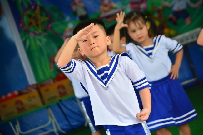 Mid-Autumn Festival at Tay Khanh Pagoda, Thai Binh