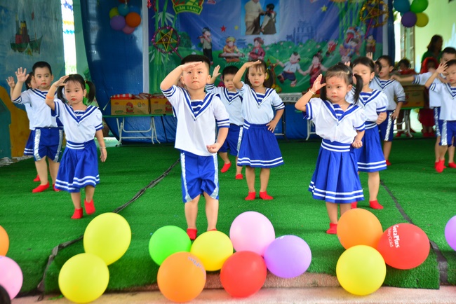 Mid-Autumn Festival at Tay Khanh Pagoda, Thai Binh