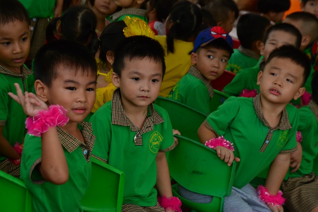 Mid-Autumn Festival at Tay Khanh Pagoda, Thai Binh