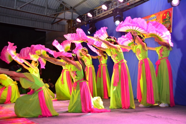 Mid-Autumn Festival at Tay Khanh Pagoda, Thai Binh