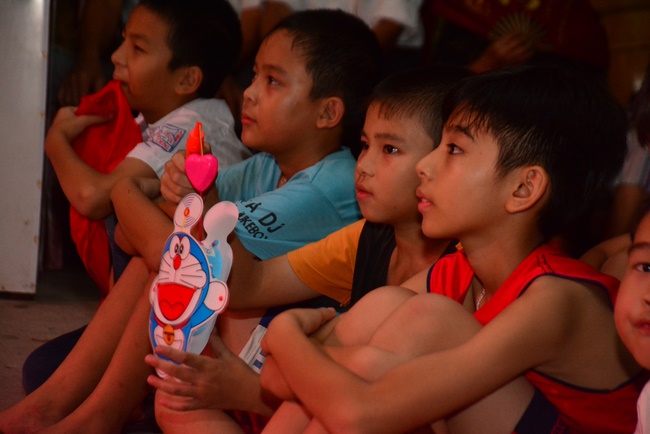 Mid-Autumn Festival at Tay Khanh Pagoda, Thai Binh