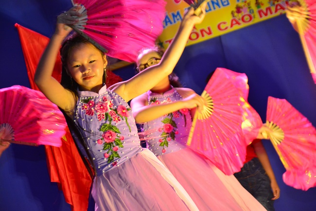 Mid-Autumn Festival at Tay Khanh Pagoda, Thai Binh