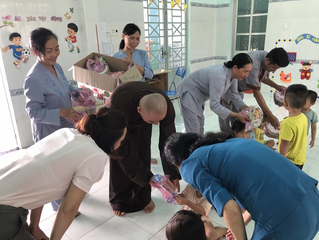 Mid-Autumn Festival at Suoi Ngo, Tay Ninh