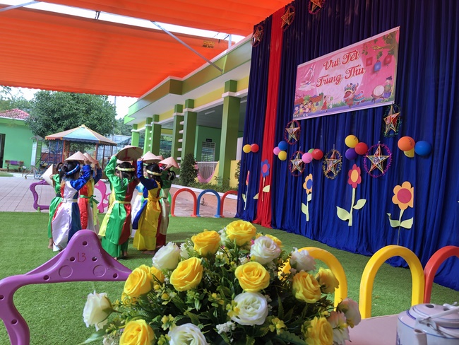 Mid-Autumn Festival at Suoi Ngo, Tay Ninh