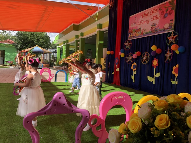 Mid-Autumn Festival at Suoi Ngo, Tay Ninh