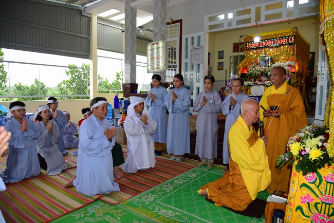 The rite praying for rebirth in Vinh Long