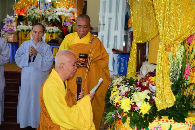 The rite praying for rebirth in Vinh Long