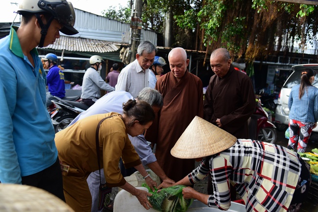 The rite praying for rebirth in Vinh Long