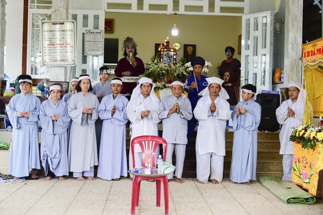 The rite praying for rebirth in Vinh Long
