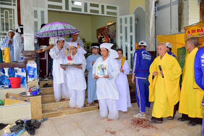 The rite praying for rebirth in Vinh Long