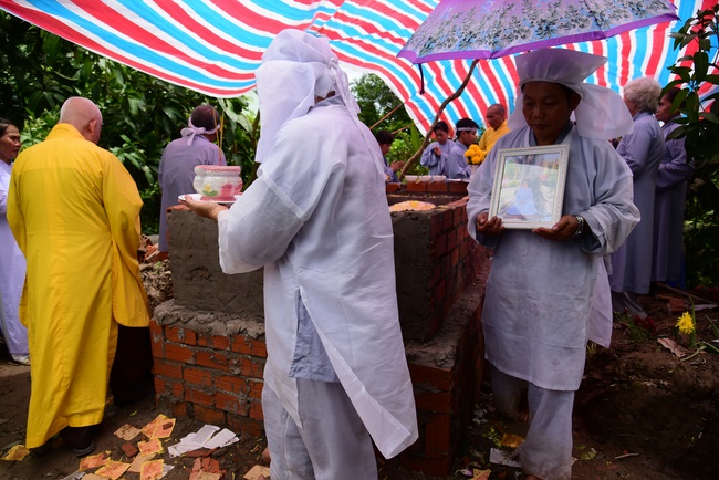 The rite praying for rebirth in Vinh Long