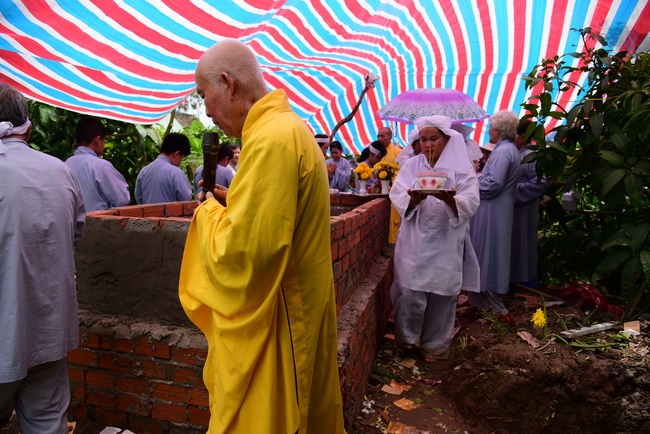 The rite praying for rebirth in Vinh Long