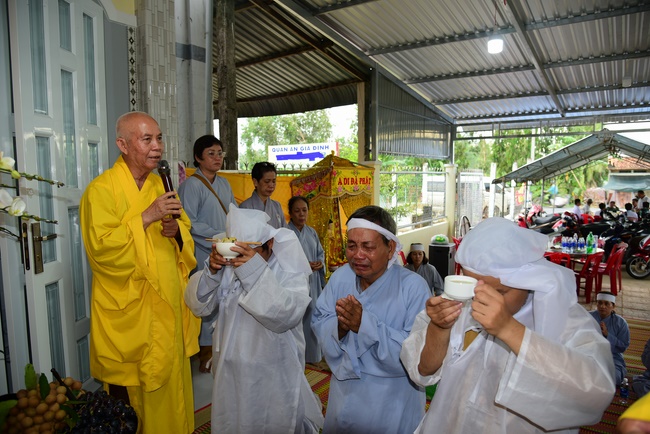 The rite praying for rebirth in Vinh Long