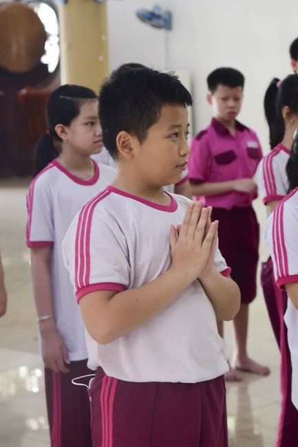 Visiting Hoang Phap Pagoda of Hoa Binh Primary School - Secondary School - High School in Tan Phu.