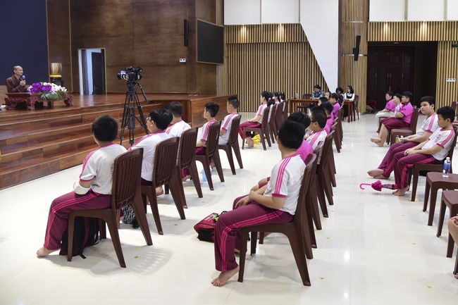 Visiting Hoang Phap Pagoda of Hoa Binh Primary School - Secondary School - High School in Tan Phu.