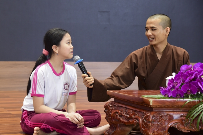 Visiting Hoang Phap Pagoda of Hoa Binh Primary School - Secondary School - High School in Tan Phu.