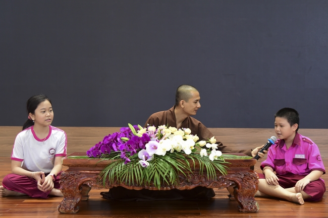 Visiting Hoang Phap Pagoda of Hoa Binh Primary School - Secondary School - High School in Tan Phu.