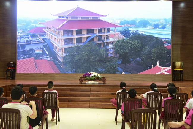 Visiting Hoang Phap Pagoda of Hoa Binh Primary School - Secondary School - High School in Tan Phu.