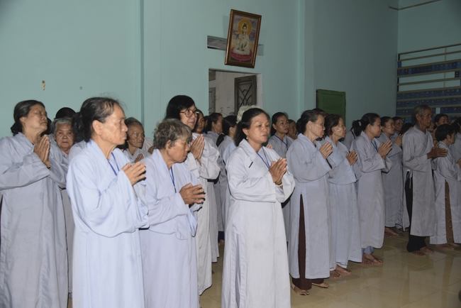 Cúng dường Tam bảo và tặng quà tại chùa Thiên Phước, Quảng Ngãi