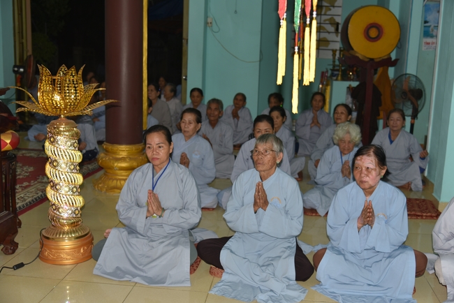 Cúng dường Tam bảo và tặng quà tại chùa Thiên Phước, Quảng Ngãi