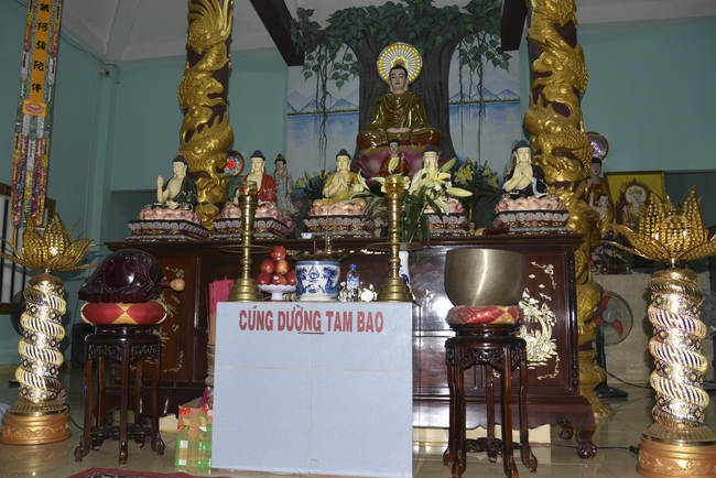 Cúng dường Tam bảo và tặng quà tại chùa Thiên Phước, Quảng Ngãi