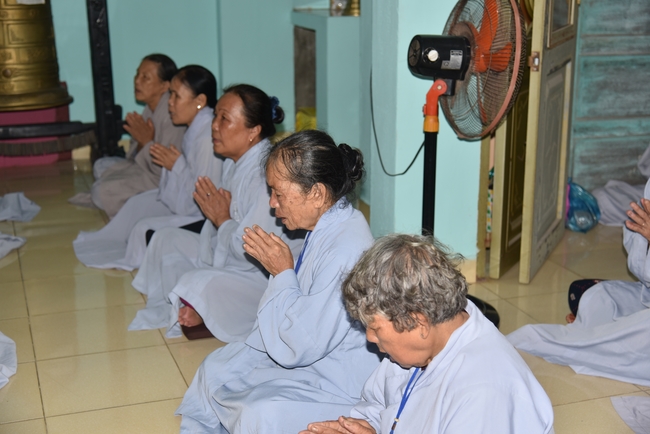 Cúng dường Tam bảo và tặng quà tại chùa Thiên Phước, Quảng Ngãi