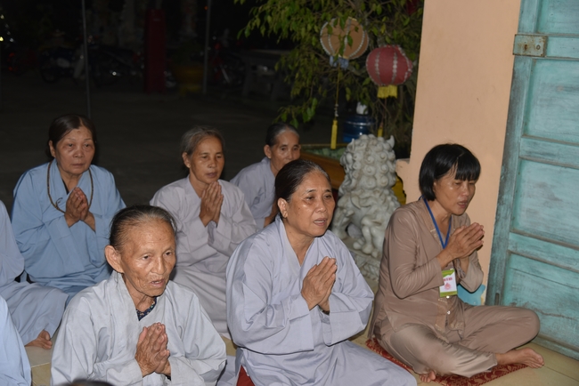 Cúng dường Tam bảo và tặng quà tại chùa Thiên Phước, Quảng Ngãi