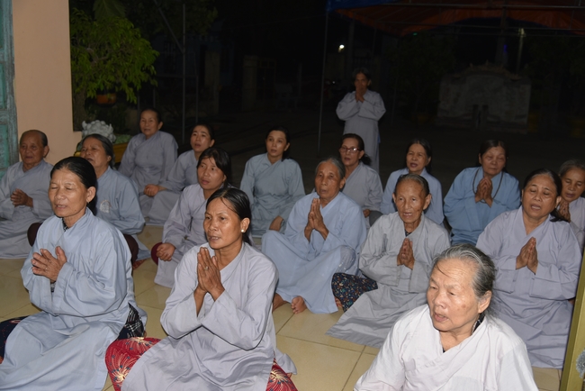 Cúng dường Tam bảo và tặng quà tại chùa Thiên Phước, Quảng Ngãi