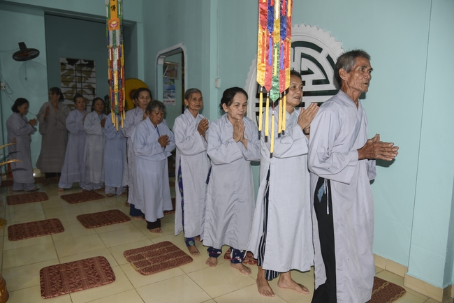 Cúng dường Tam bảo và tặng quà tại chùa Thiên Phước, Quảng Ngãi