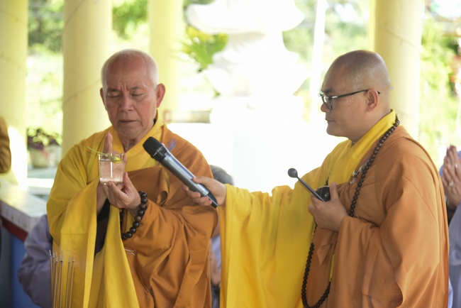 Cúng dường Tam bảo và lễ cầu siêu chùa An Sơn, Quảng Ngãi