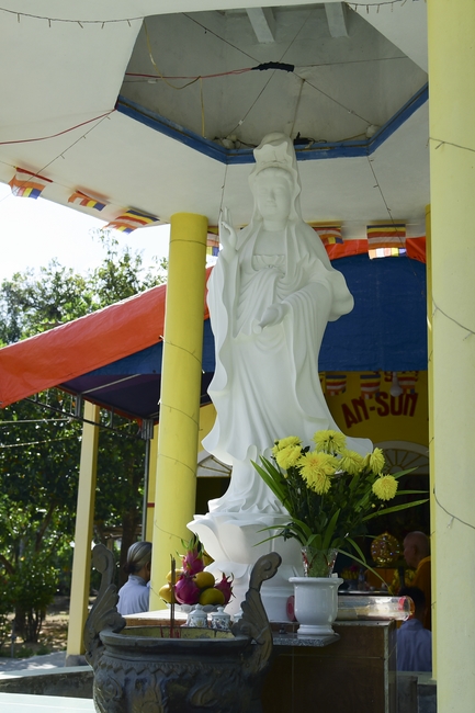 Cúng dường Tam bảo và lễ cầu siêu chùa An Sơn, Quảng Ngãi