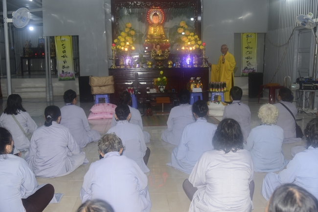 Cúng dường Tam bảo chùa Vĩnh Pháp và phóng sinh biển Nha Trang