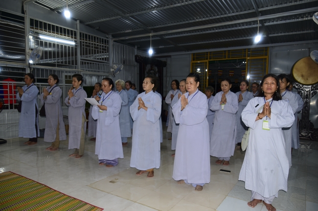 Cúng dường Tam bảo chùa Vĩnh Pháp và phóng sinh biển Nha Trang