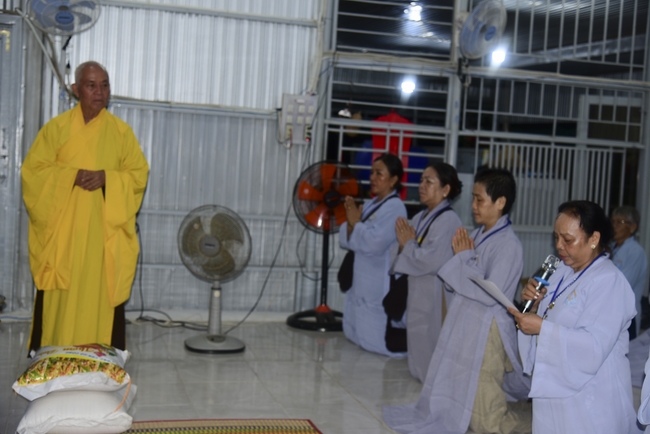 Cúng dường Tam bảo chùa Vĩnh Pháp và phóng sinh biển Nha Trang