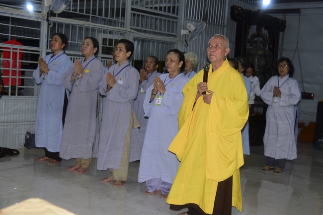 Cúng dường Tam bảo chùa Vĩnh Pháp và phóng sinh biển Nha Trang