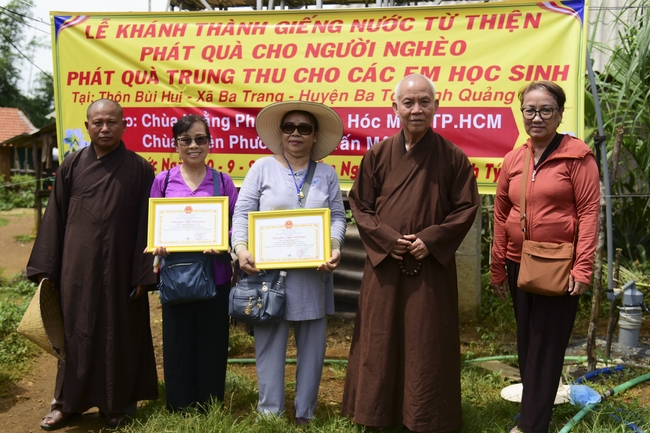 Lễ khánh thành giếng nước và tặng quà tại Bùi Hui, Quảng Ngãi