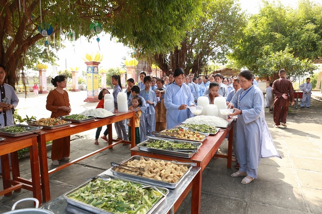 One-day Retreat at Dong Cao Pagoda.