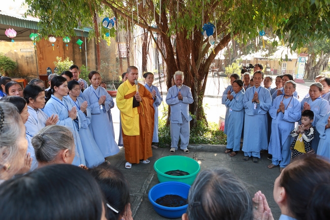 One-day Retreat at Dong Cao Pagoda.