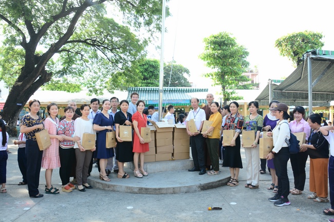 Donating books to Schools in HCMC