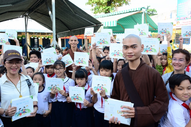 Donating books to Schools in HCMC