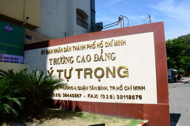 Donating books to Schools in HCMC