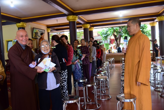 The 2nd trip of flood relief in the central area.