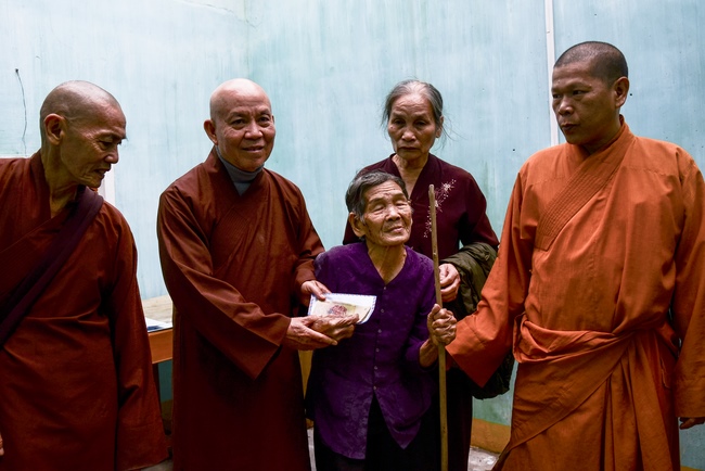 The 2nd trip of flood relief in the central area.