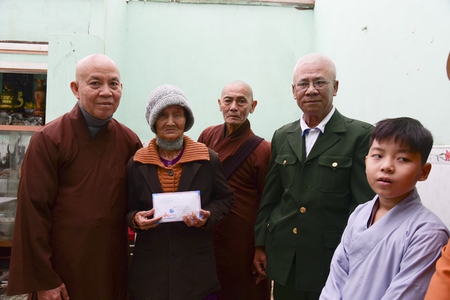 The 2nd trip of flood relief in the central area.