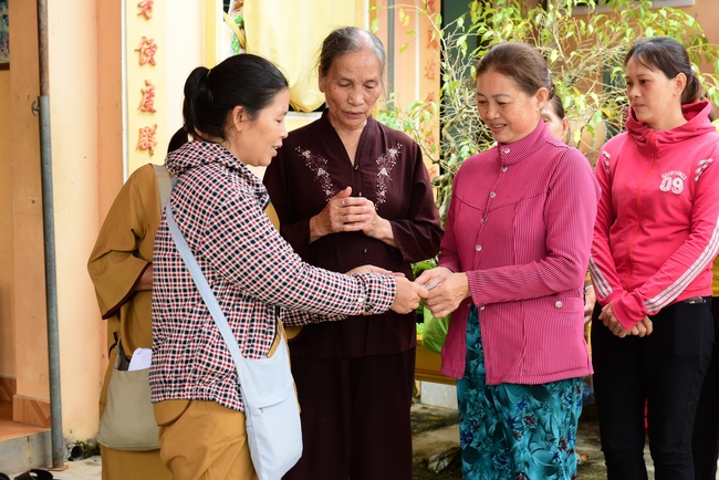 The 2nd trip of flood relief in the central area.